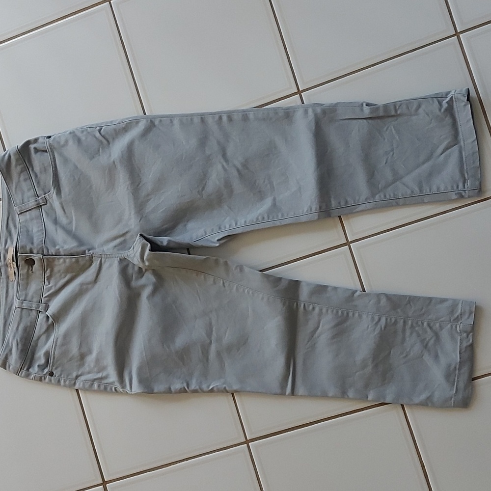 RW&CO light blue Capris